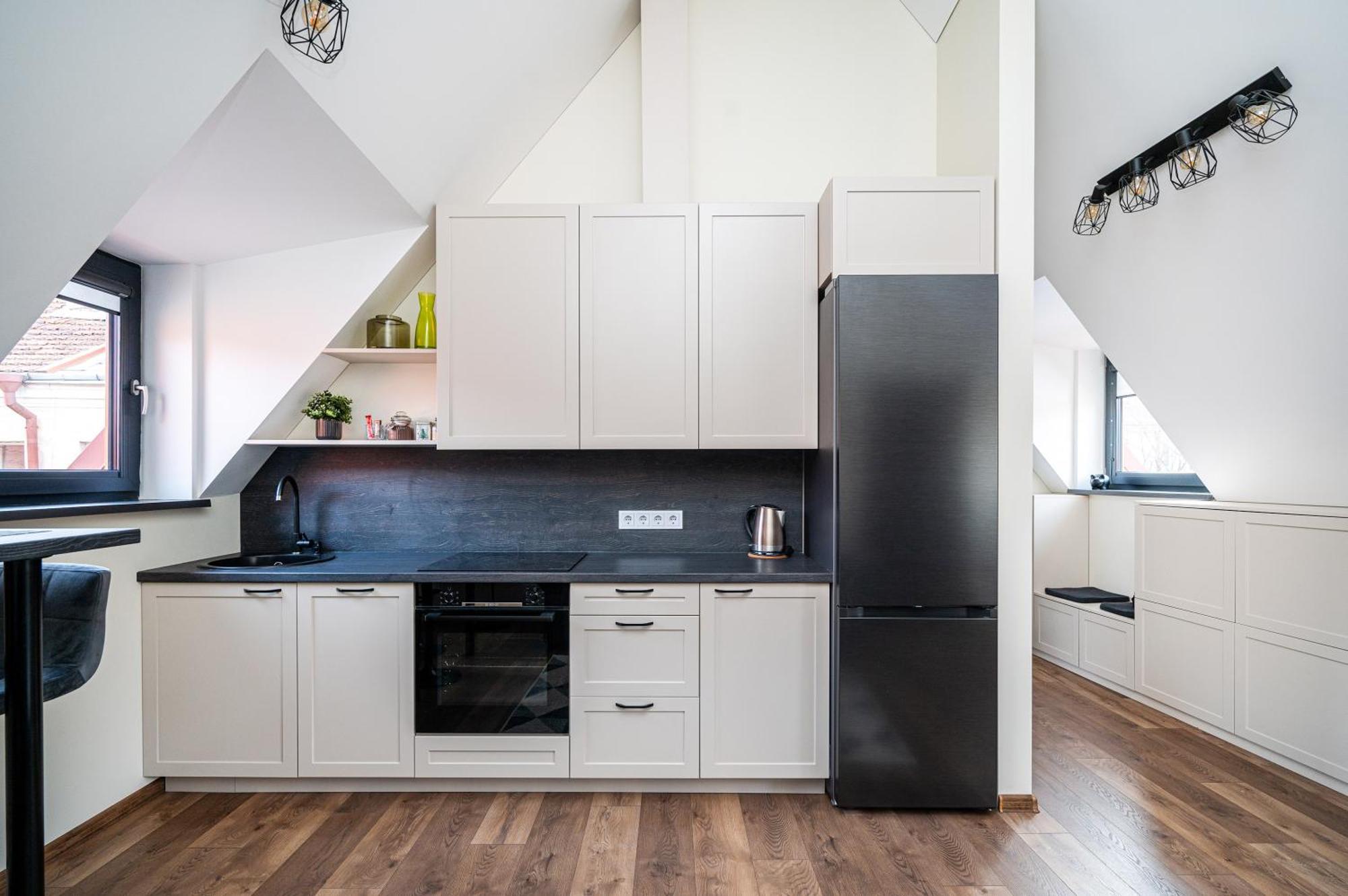 Cozy Central Attic Self Check In Аеропорт Вільнюс Екстер'єр фото