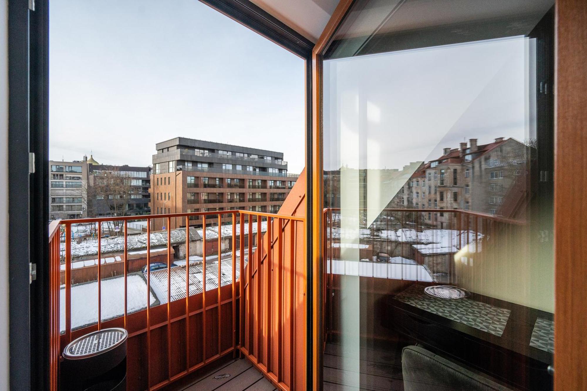 Cozy Central Attic Self Check In Аеропорт Вільнюс Екстер'єр фото